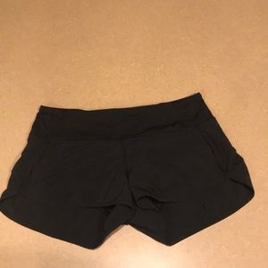 Lululemon size 4 Speed short